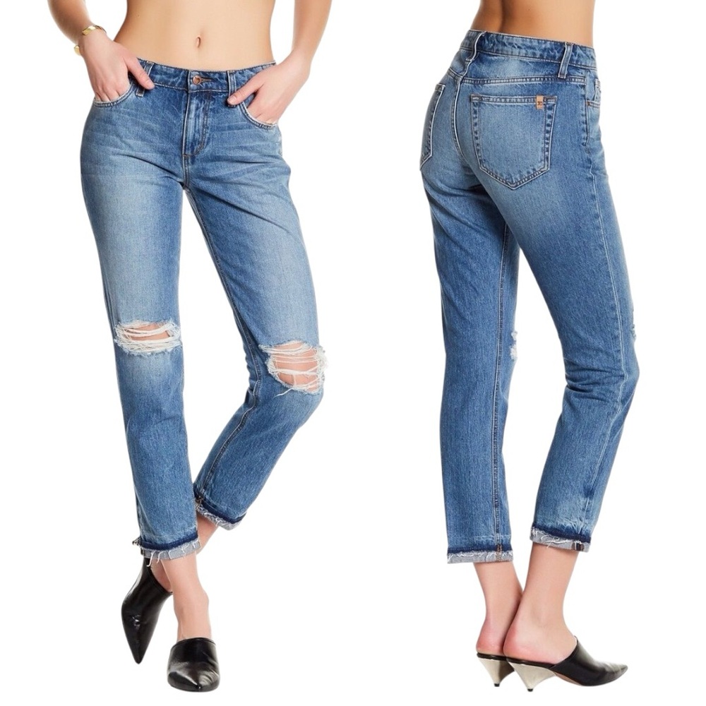 Joe’s Jeans Distressed AVIANA Frayed Cuff Hem Boyfriend Straight Leg Ankle Jeans